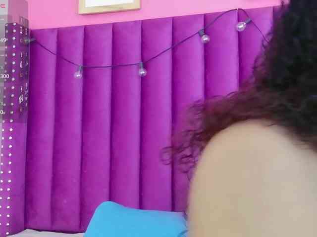 Hornysweetebony webcam