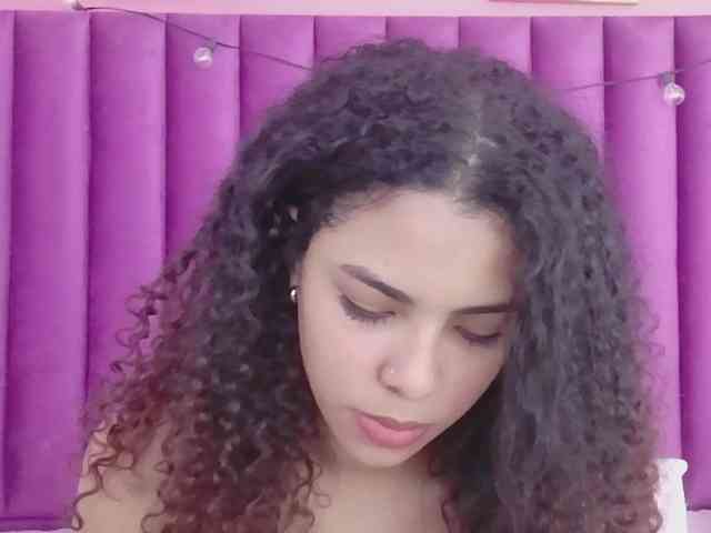 Hornysweetebony webcam