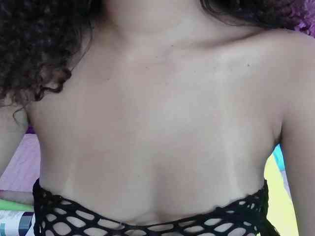 Hornysweetebony webcam