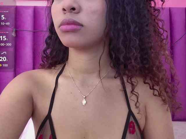 Hornysweetebony webcam