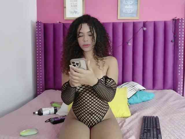 Hornysweetebony webcam