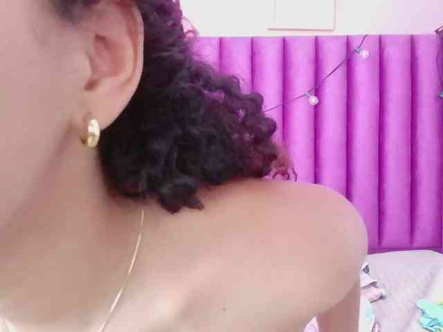 Hornysweetebony webcam