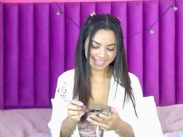 Hornysweetebony webcam