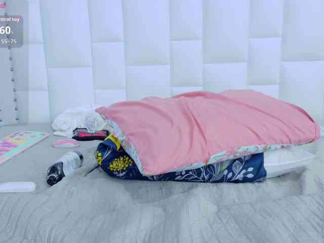 Hornysweetebony webcam