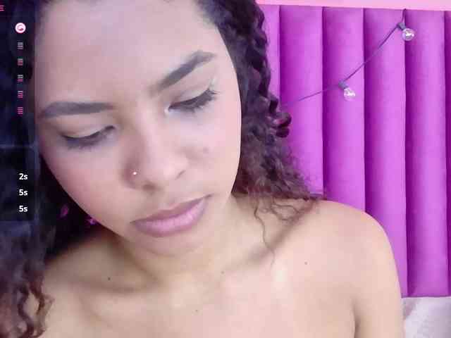 Hornysweetebony webcam