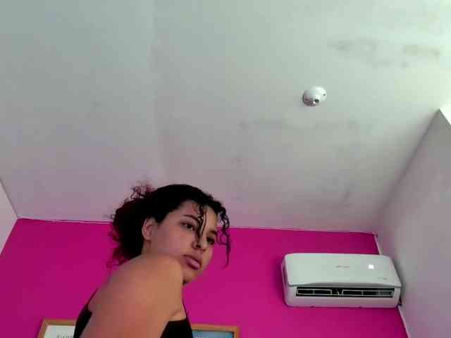 Hornysweetebony webcam
