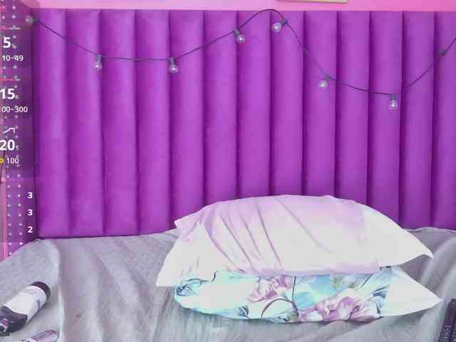 Hornysweetebony webcam