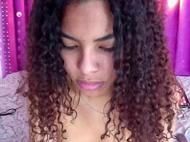 Hornysweetebony webcam