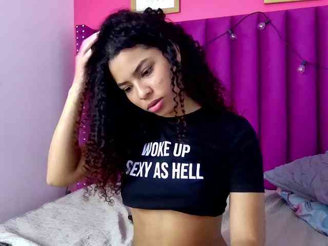 Hornysweetebony webcam