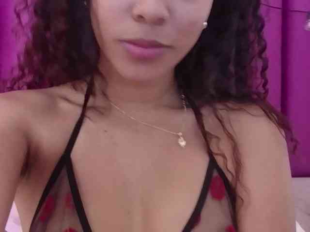 Hornysweetebony webcam