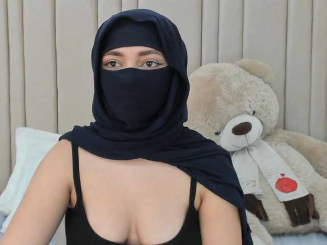 izadii's BongaCams show and profile