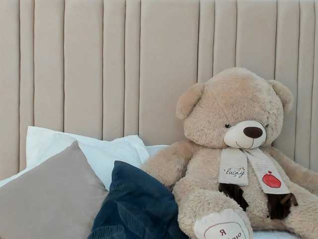 izadii's BongaCams show and profile