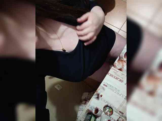 Lovelina00 webcam