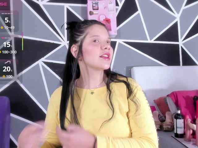 MONICA-ANDRADE webcam