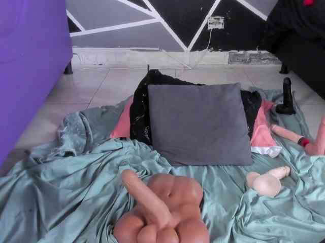 MONICA-ANDRADE webcam