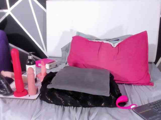 MONICA-ANDRADE webcam