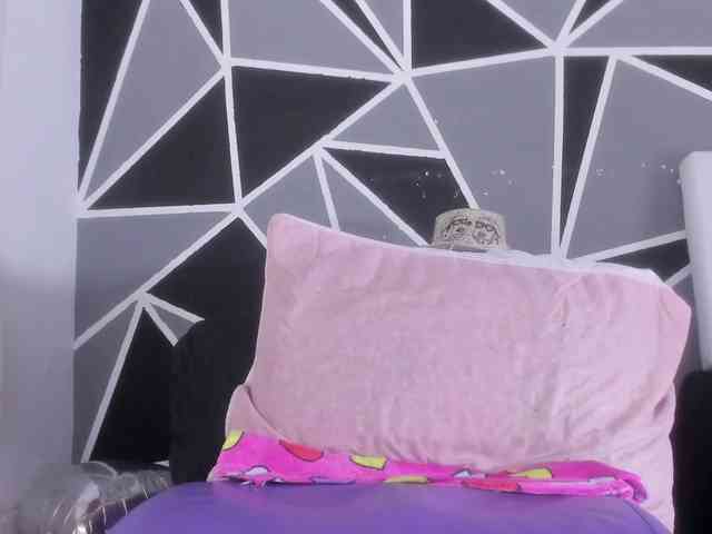 MONICA-ANDRADE webcam