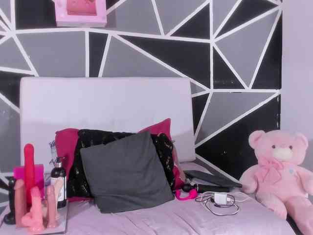 MONICA-ANDRADE webcam