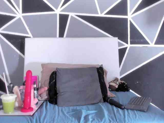 MONICA-ANDRADE webcam