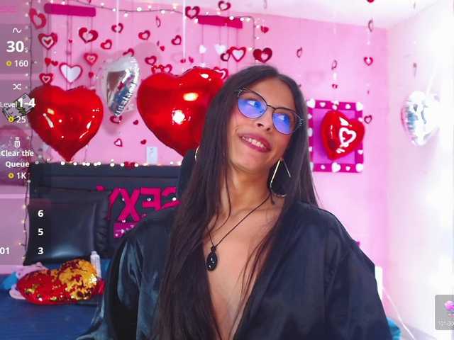 SamaraCortez — Hi guys! i'ts time for fun and im ready to please you!Do not forget to visit my profile, I have exclusive content for you. Pvt open & tip menu on