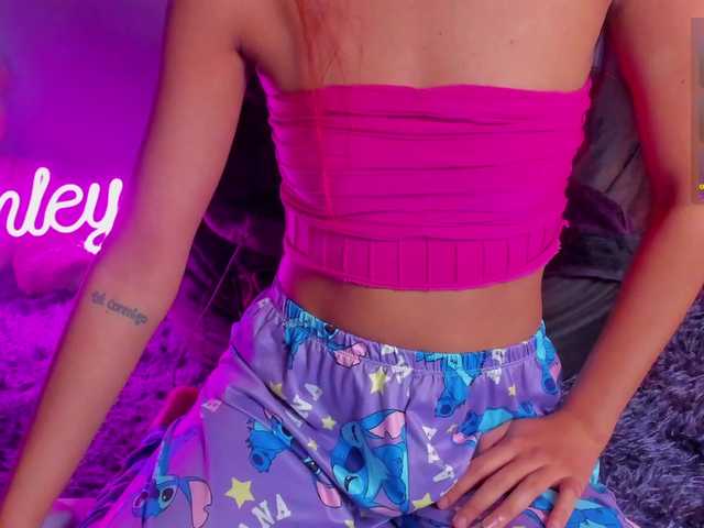 ashley-jenner's BongaCams show and profile