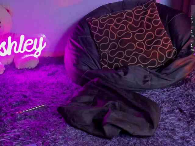 ashley-jenner webcam