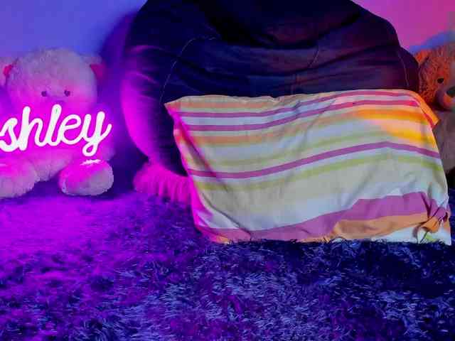 ashley-jenner webcam