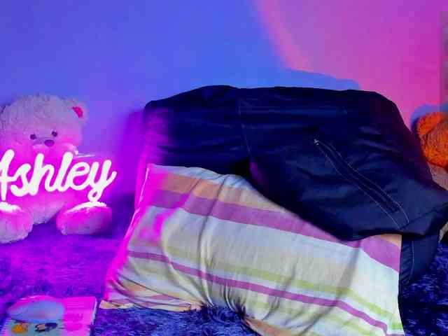 ashley-jenner webcam