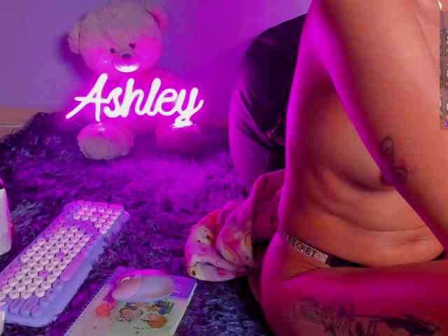 ashley-jenner webcam