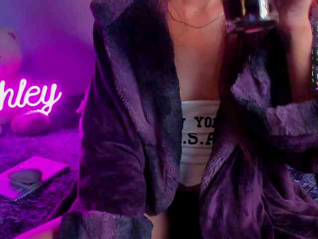 ashley-jenner webcam