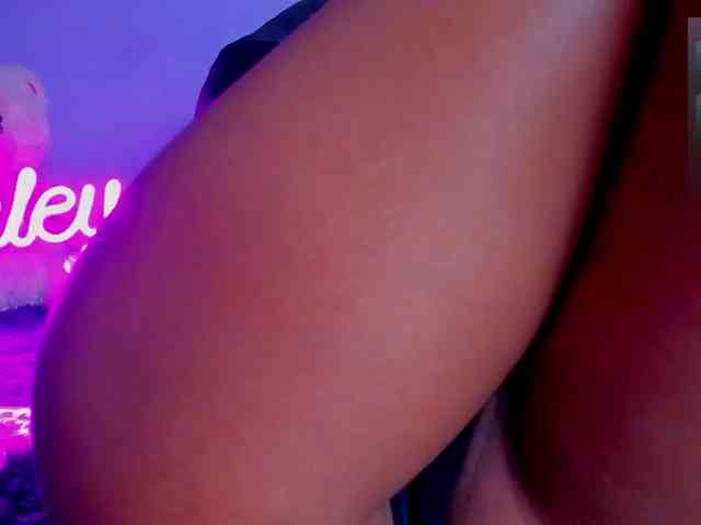 ashley-jenner webcam