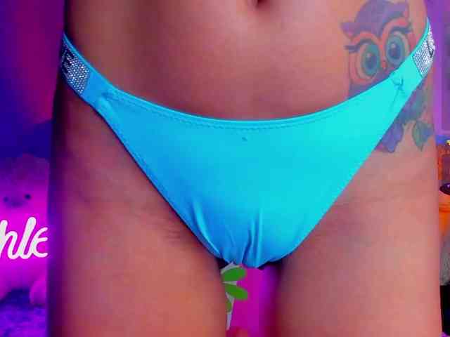 ashley-jenner webcam