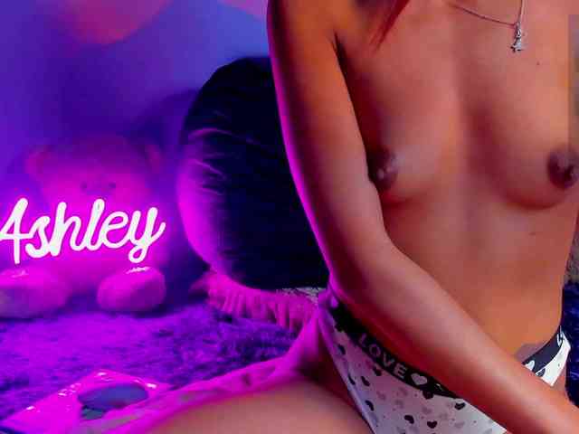 ashley-jenner webcam