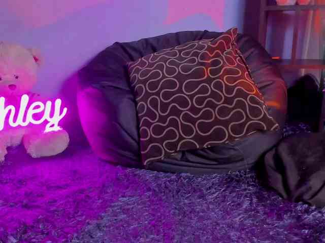 ashley-jenner webcam