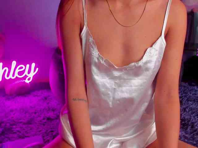 ashley-jenner webcam