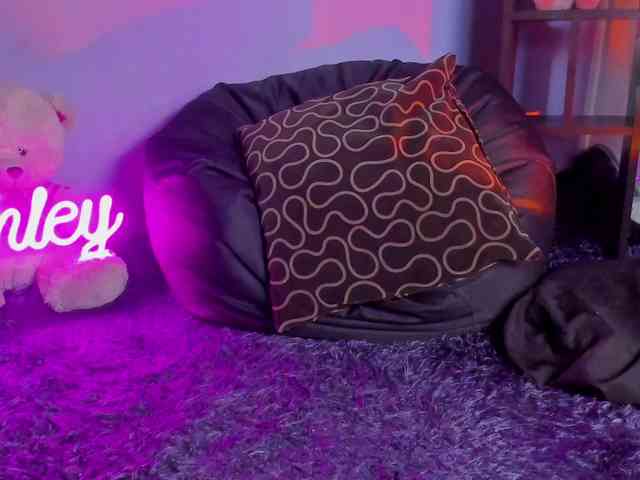 ashley-jenner webcam