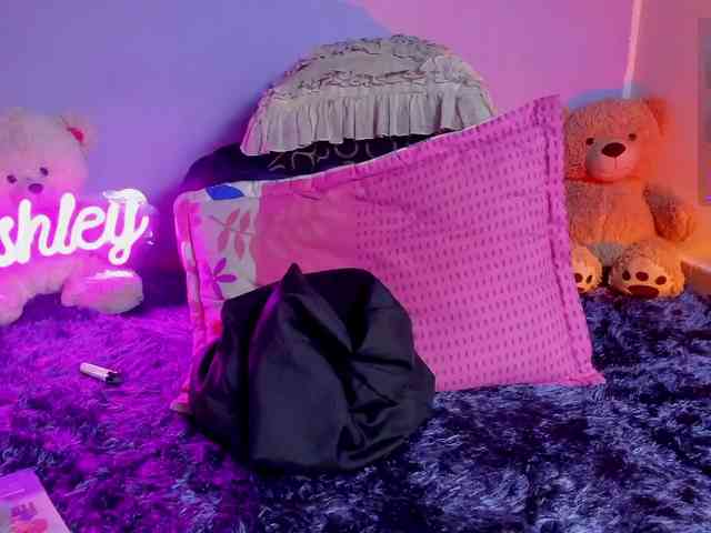 ashley-jenner webcam