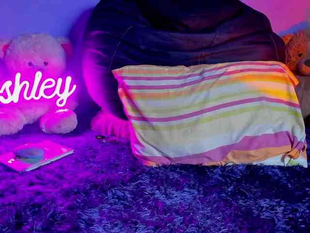 ashley-jenner webcam