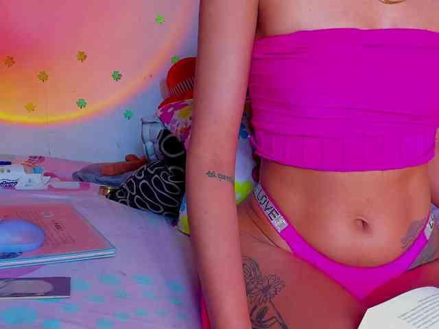 ashley-jenner webcam