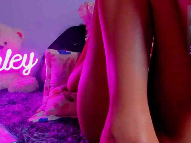 ashley-jenner webcam