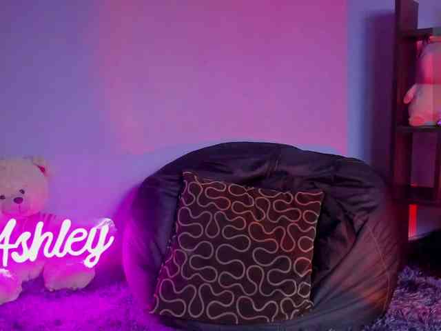 ashley-jenner webcam