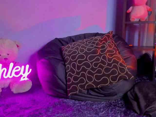 ashley-jenner webcam