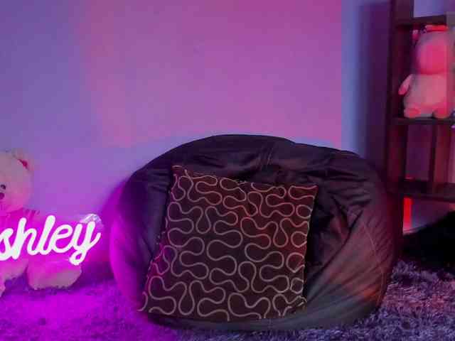 ashley-jenner webcam