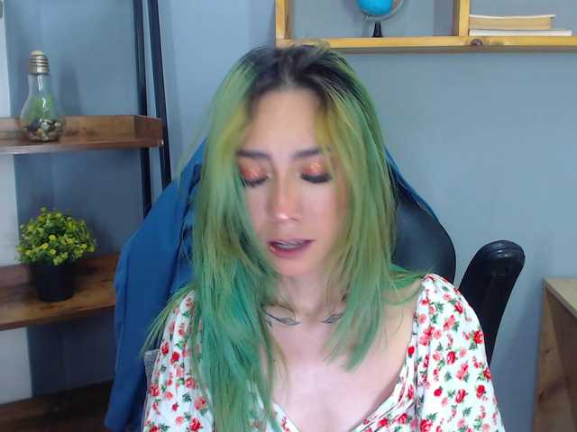 ErikaStevens webcam bongacams model stream image