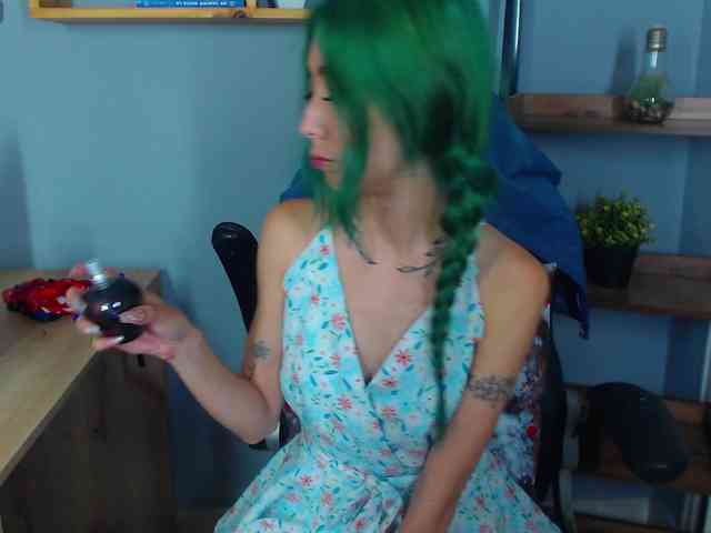 ErikaStevens webcam