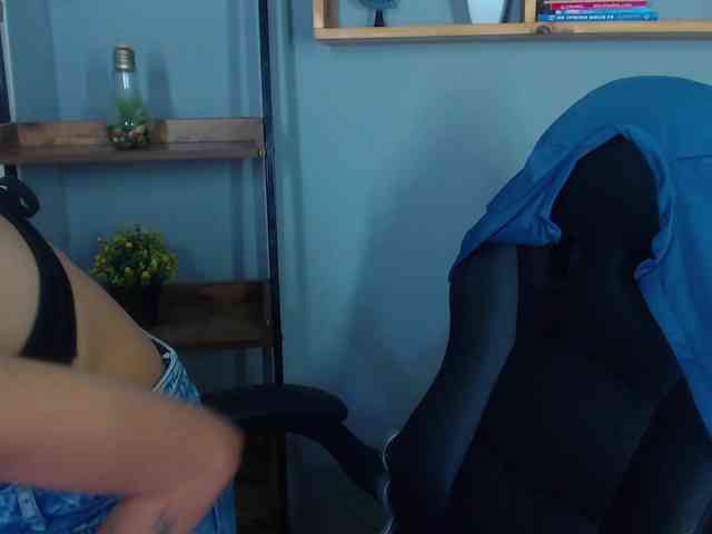 ErikaStevens webcam