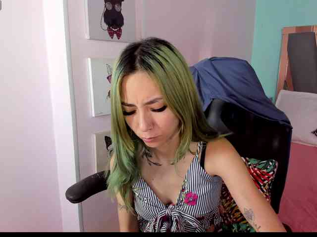 ErikaStevens webcam
