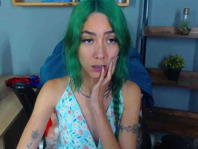 ErikaStevens webcam
