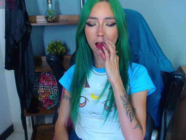 ErikaStevens webcam