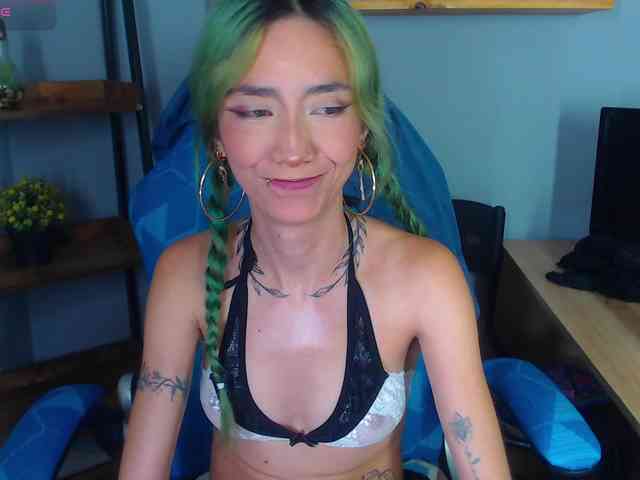 ErikaStevens webcam